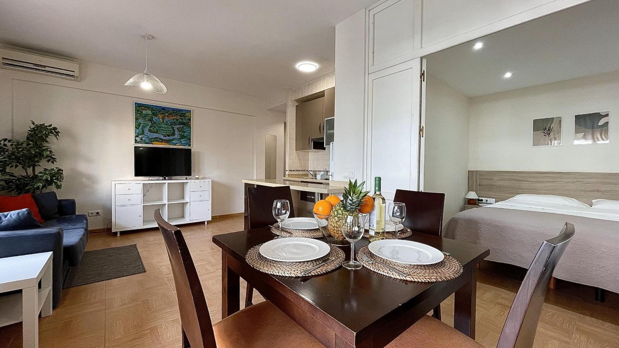Beachfront 1Br Apartment In Center Of Marbella! Esterno foto